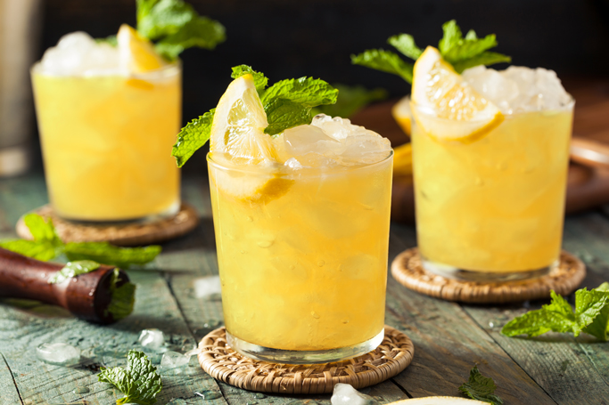 Drinken Bonita med CUBA Pineapple, ananasjuice og sprite.